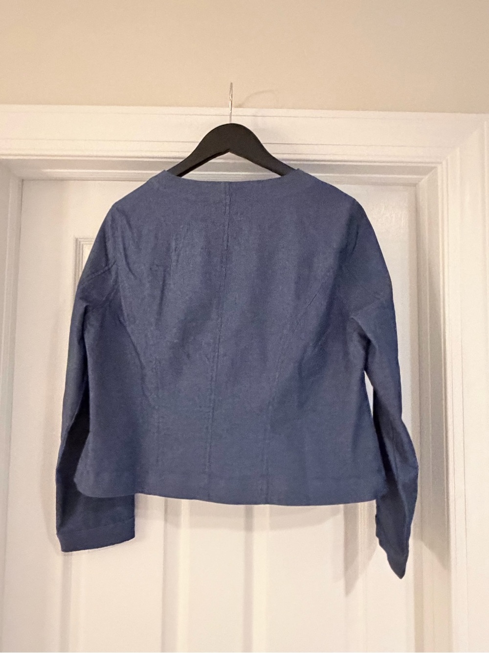 Women's Classic Blue Jean Jacket - Tailored Back Seam